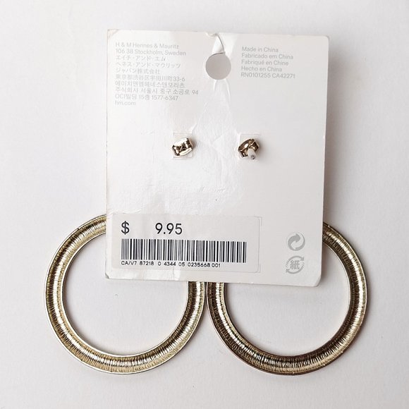 Large Gold Hoop Earrings with Faux Pearl - Costume Jewelry - Picture 2 of 5